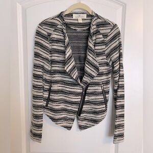 Dakota Collective size small knit black/white cropped jacket